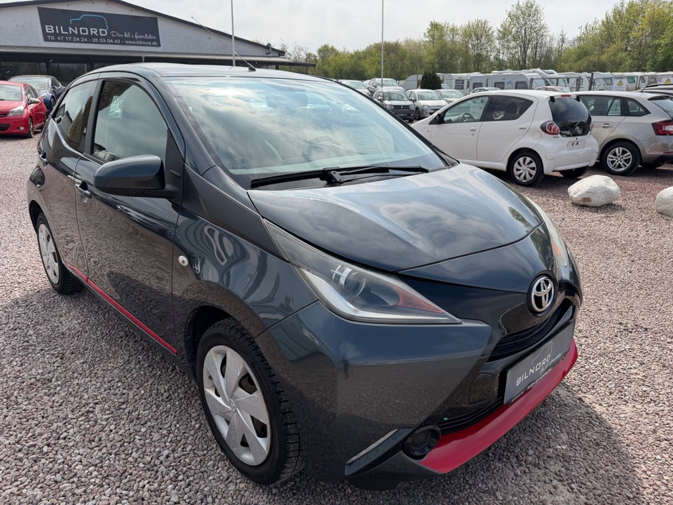 Toyota Aygo 1,0 VVT-i x-play x-touch 5d