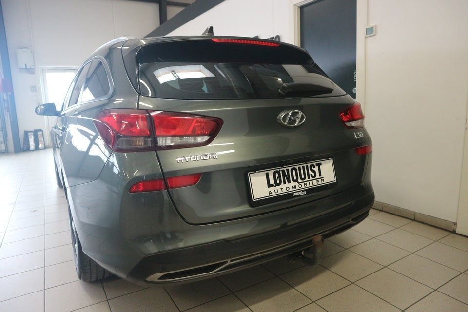 Hyundai i30 1,0 T-GDi Essential stc. DCT 5d