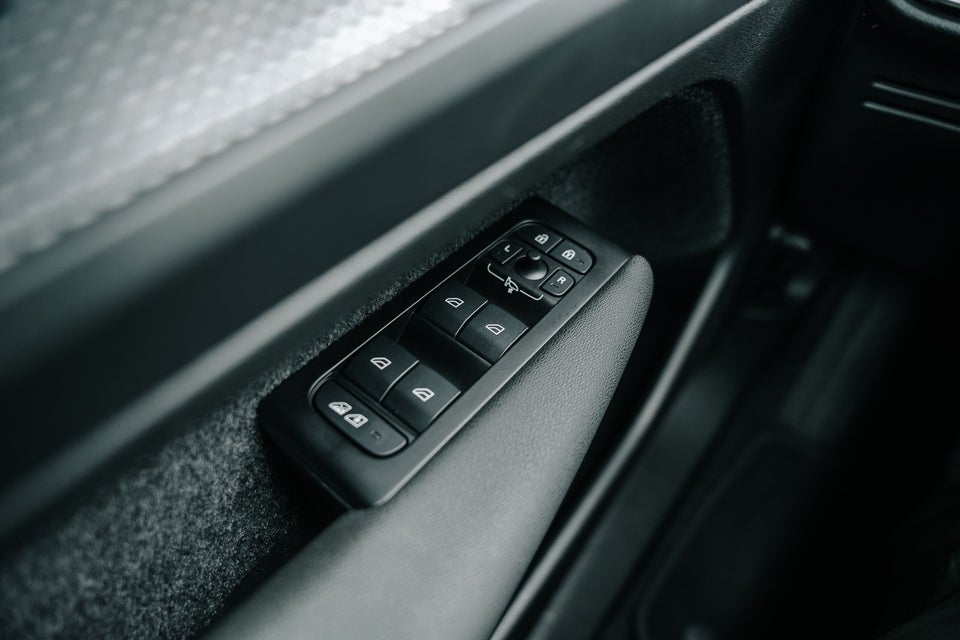 Volvo XC40 P8 ReCharge Twin R-Design 5d