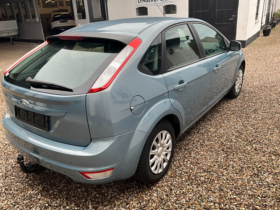 Ford Focus 1,6 Ambiente 3d