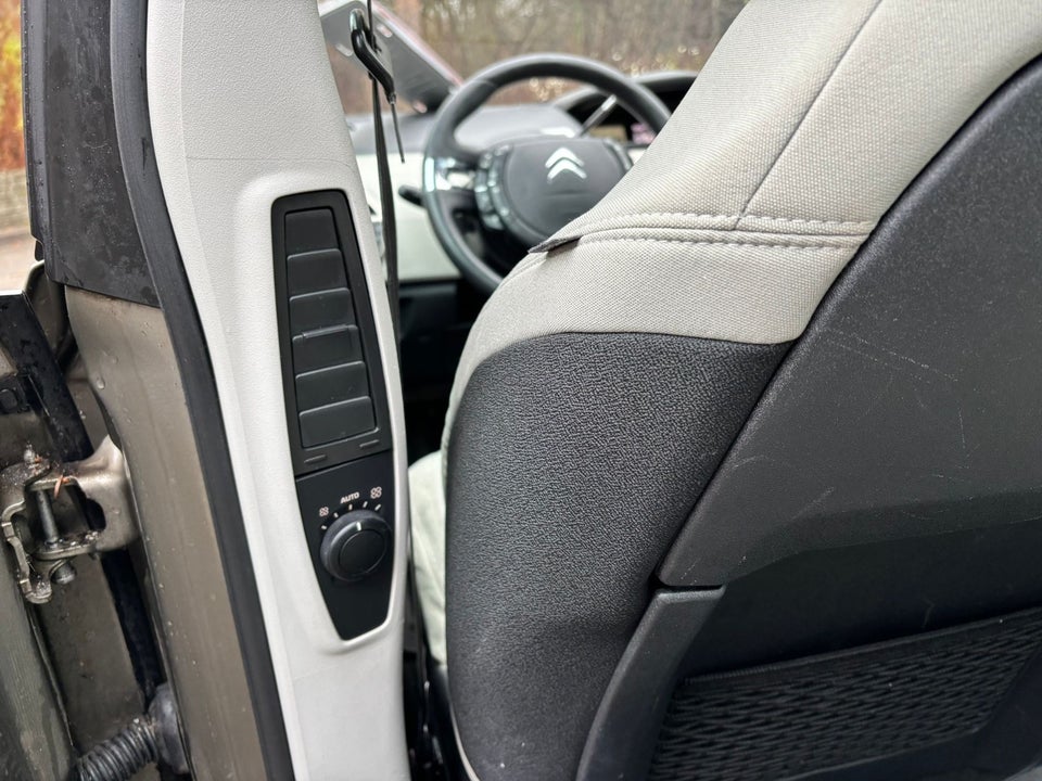 Citroën Grand C4 Picasso 1,6 HDi 110 Exclusive E6G 7prs 5d