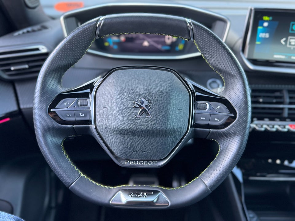 Peugeot e-2008 50 GT 5d