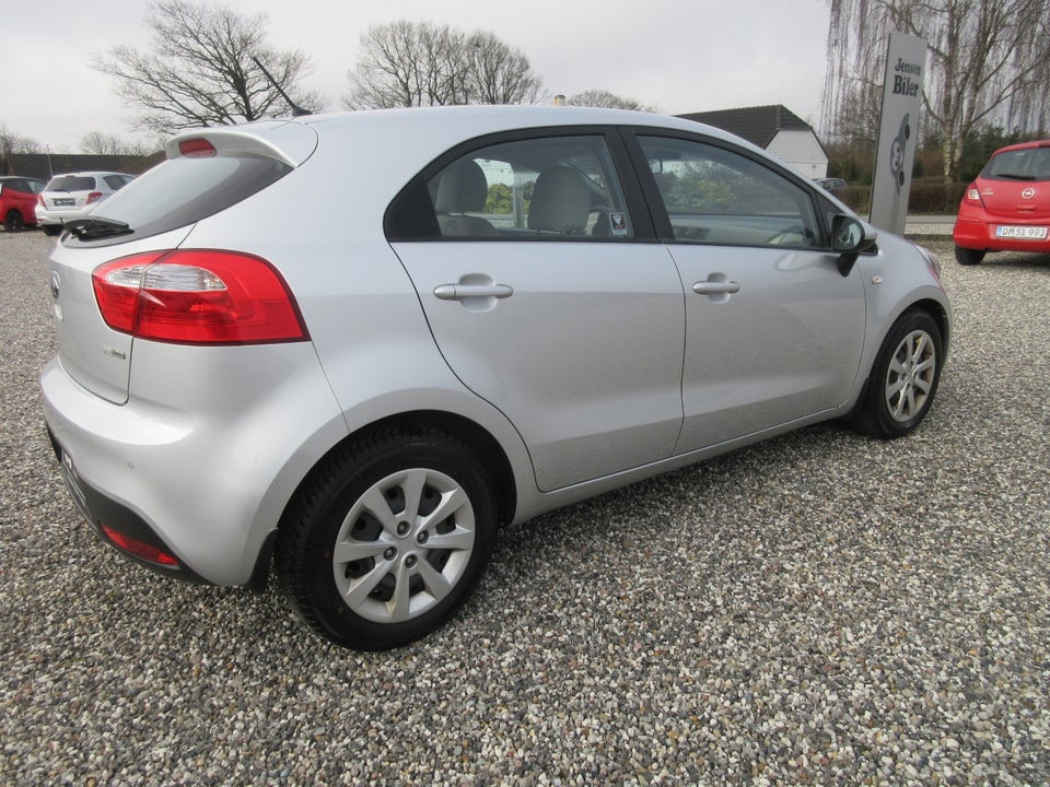 Kia Rio 1,2 CVVT Style+ 5d