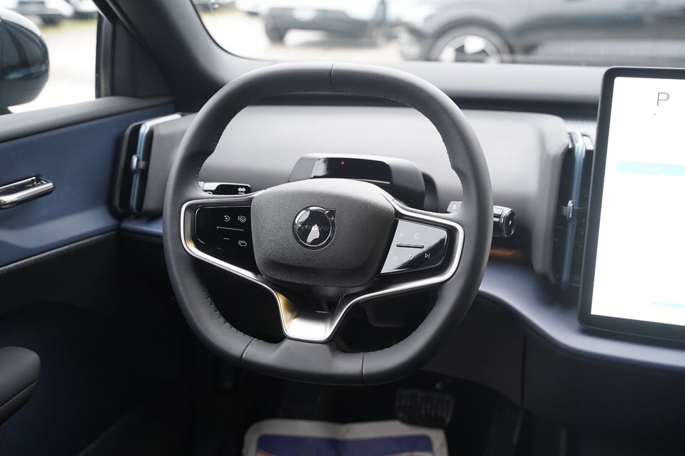 Volvo EX30 Twin Performance Plus 5d