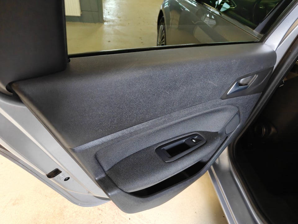 Peugeot 308 1,6 BlueHDi 120 Active SW 5d