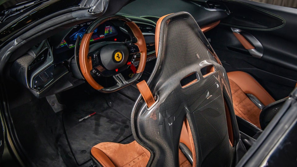 Ferrari SF90 Spider 4,0 DCT 2d