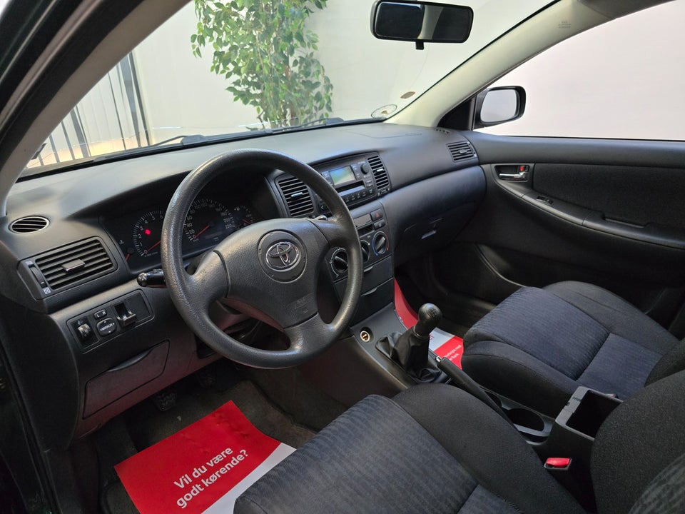 Toyota Corolla 1,6 Terra 5d