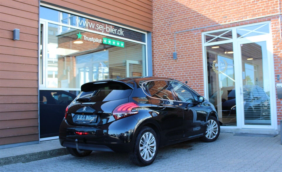Peugeot 208 1,6 BlueHDi 100 Desire Sky 5d