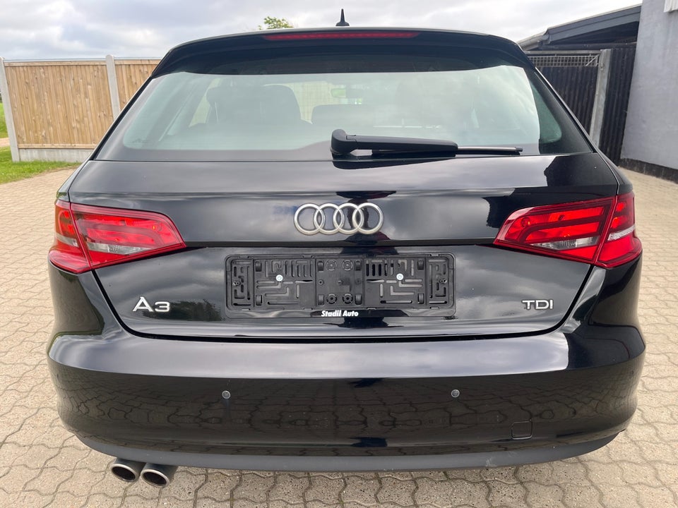 Audi A3 2,0 TDi 150 Ambiente Sportback 5d
