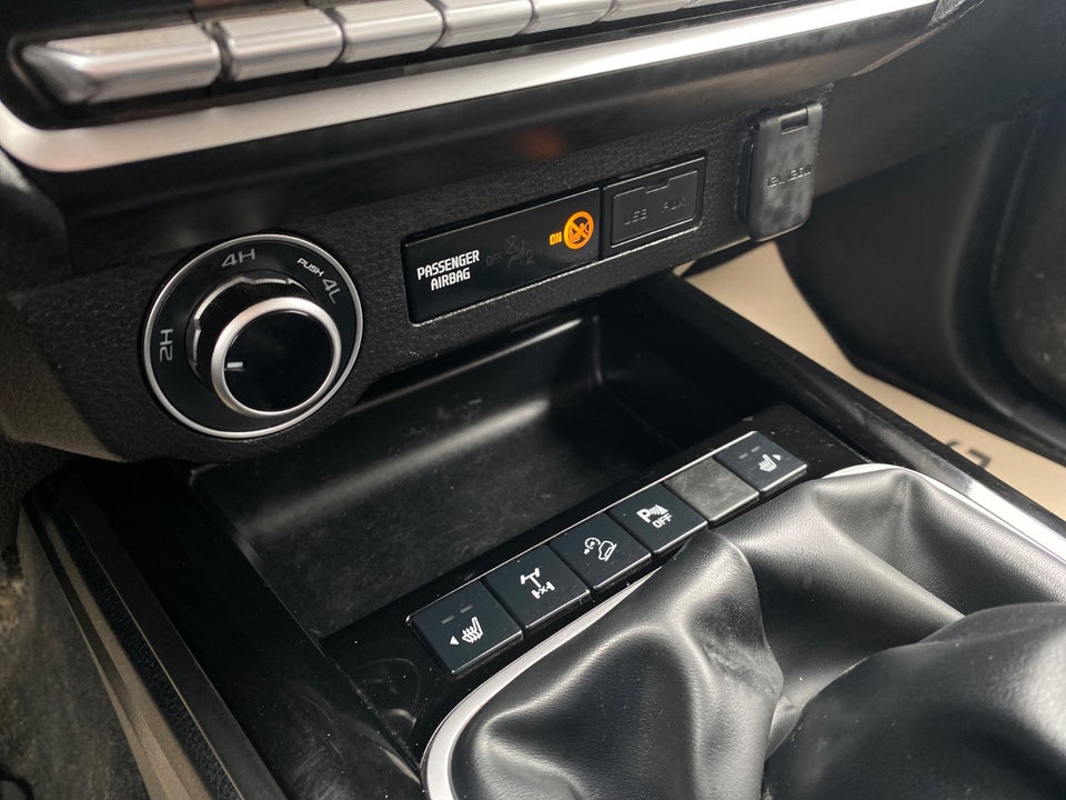 Isuzu D-Max 1,9 TD 163 Crew Cab Premium 4d