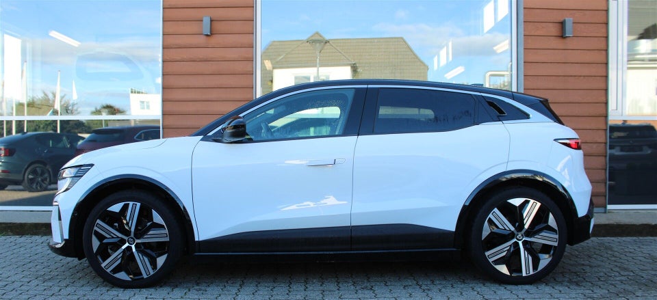 Renault Megane E-Tech 60 Iconic 5d