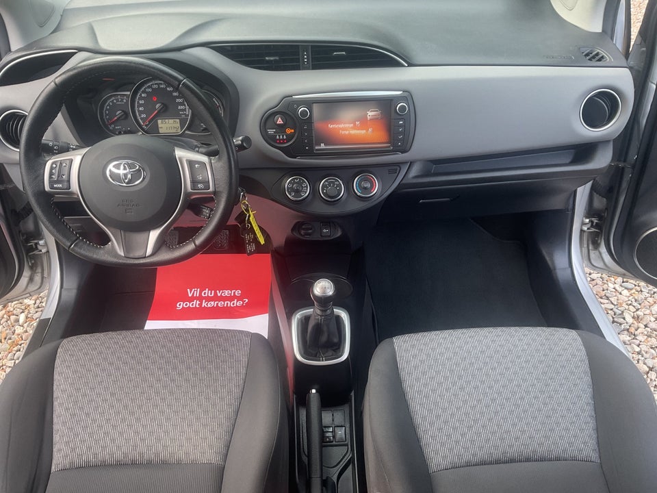 Toyota Yaris 1,3 VVT-i T2 Limited 5d