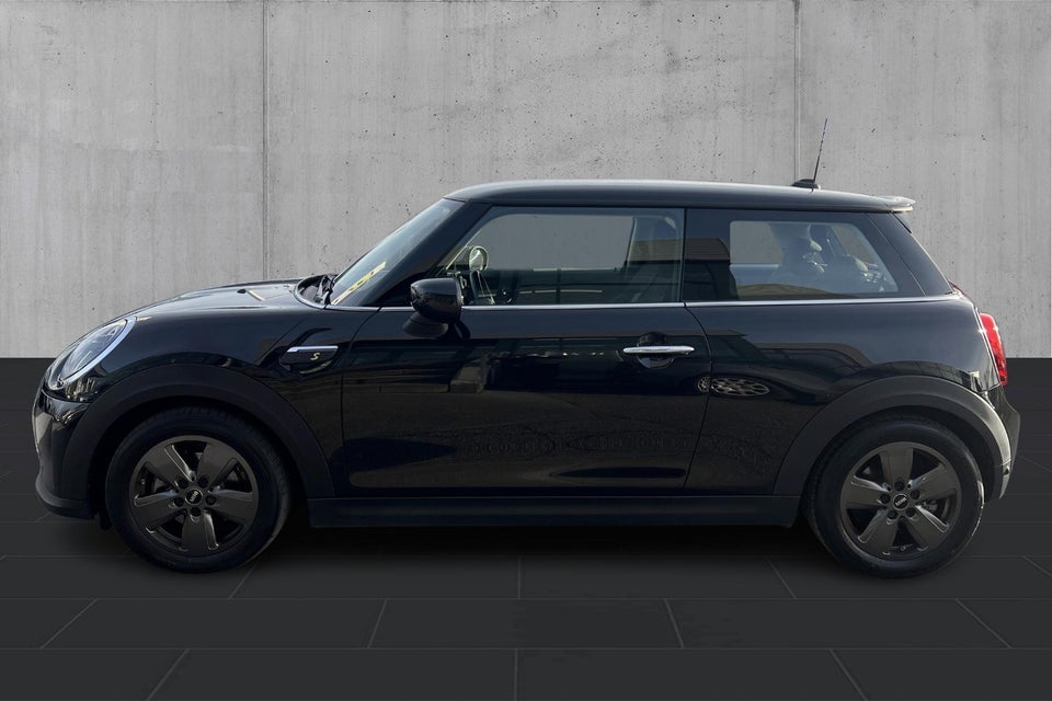 MINI Cooper SE Essential 3d