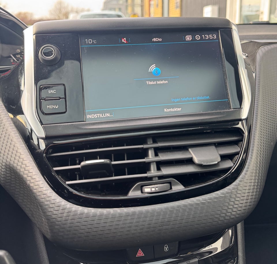 Peugeot 208 1,2 PureTech 82 Allure Sky 5d