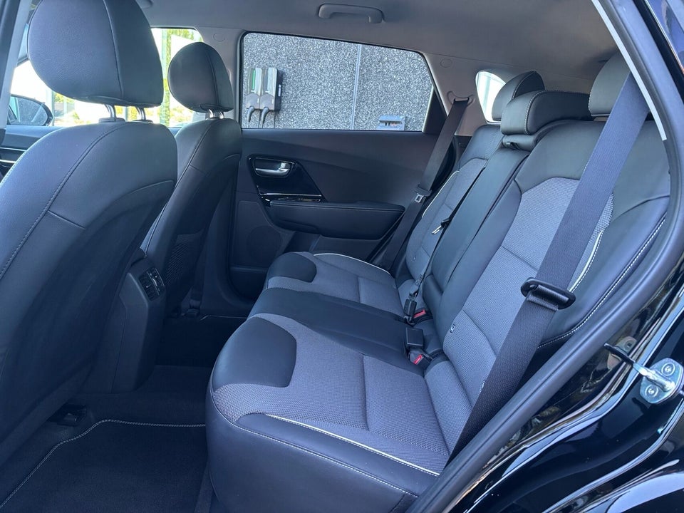 Kia e-Niro 64 Advance 5d