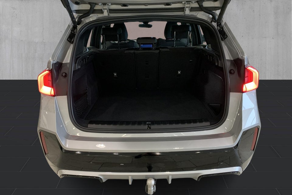 BMW iX1 eDrive20 Fully Charged 5d