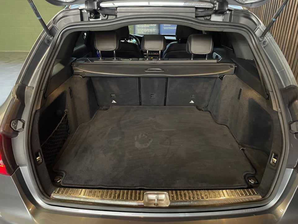 Mercedes C220 d 2,0 AMG Line stc. aut. 5d