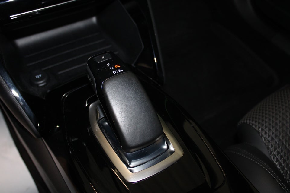 Peugeot e-2008 50 GT Pack 5d