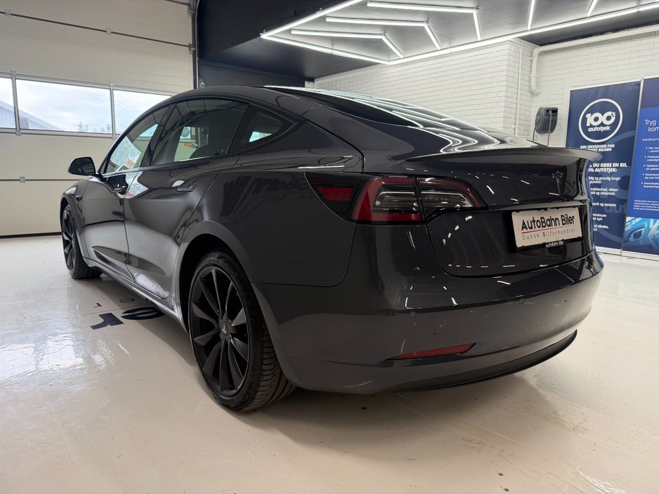Tesla Model 3 Long Range AWD 4d