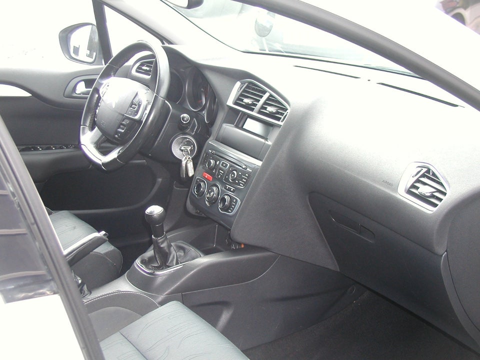 Citroën C4 1,6 HDi 90 Seduction 5d