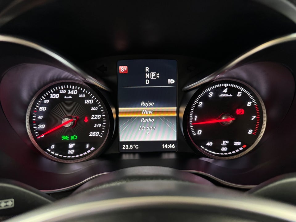 Mercedes C400 3,0 AMG Line stc. aut. 4Matic 5d