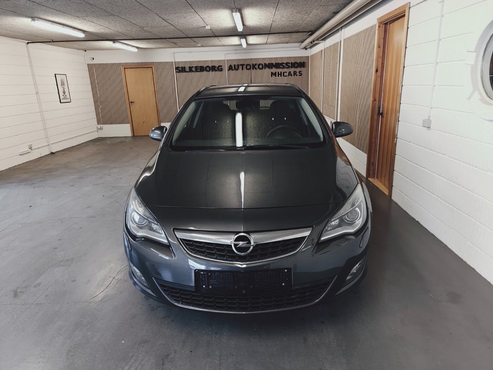 Opel Astra 1,7 CDTi 125 Enjoy Sports Tourer 5d