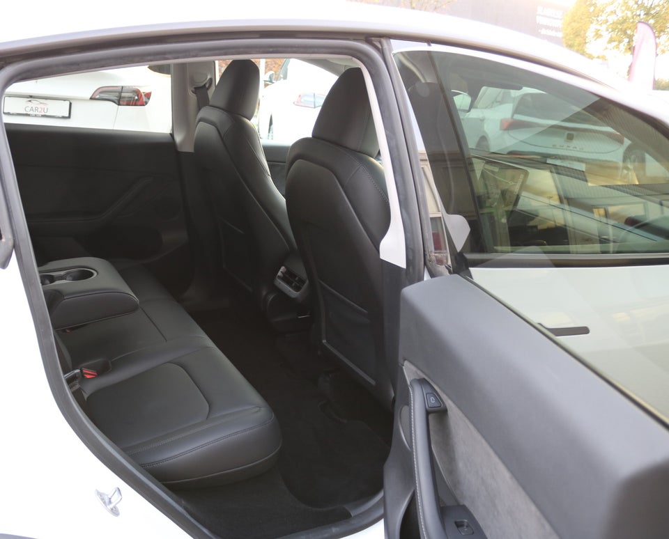 Tesla Model Y RWD 5d