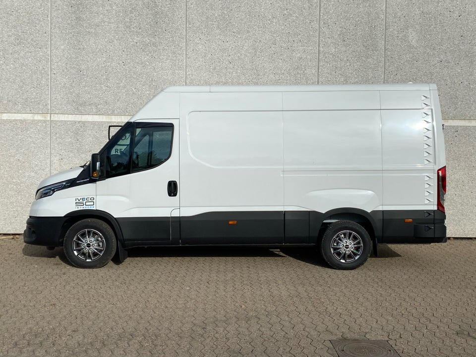 Iveco Daily 3,0 35S18 12m³ Van AG8