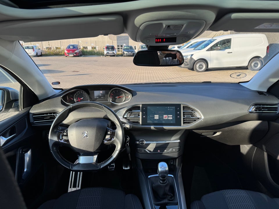 Peugeot 308 1,5 BlueHDi 130 Allure+ Sky SW 5d