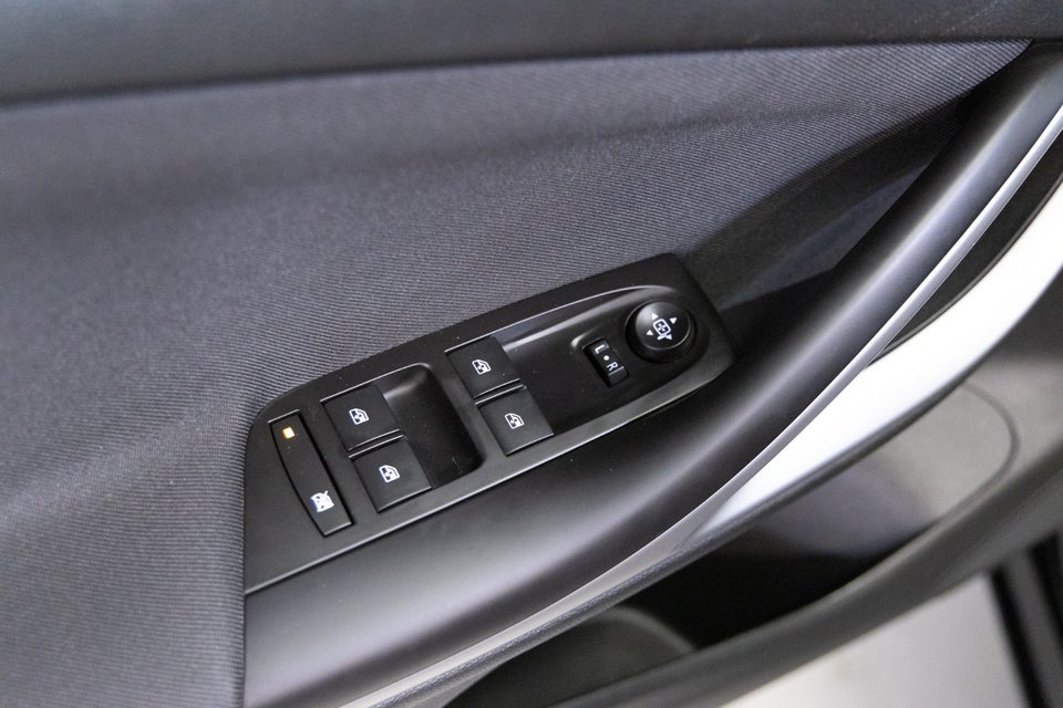 Opel Astra 1,0 T 105 Excite 5d