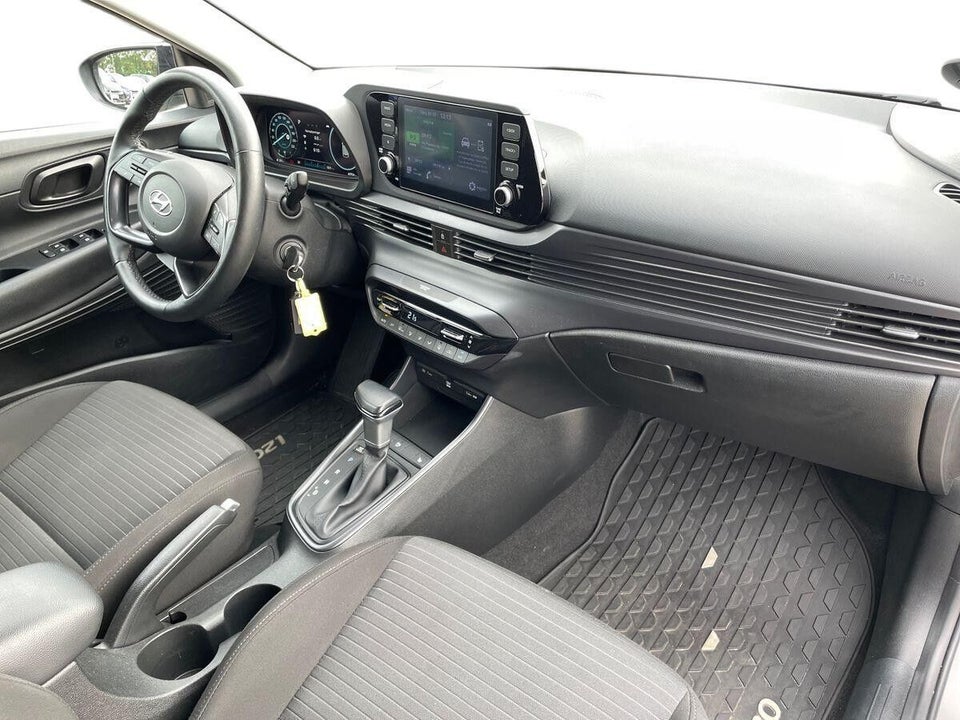 Hyundai i20 1,0 T-GDi Essential DCT 5d
