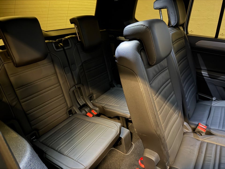 VW Touran 1,8 TSi 180 R-line DSG 7prs 5d
