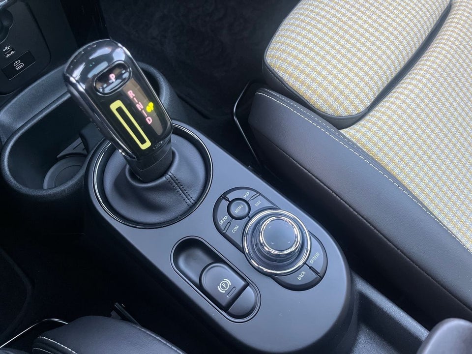 MINI Cooper SE Resolute Edition 3d