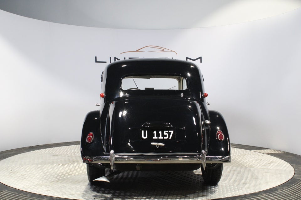Citroën Traction Avant 1,9 11BL 4d