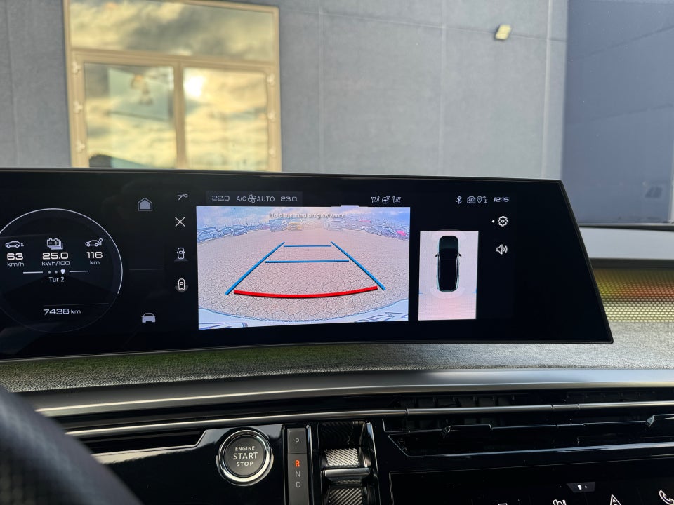 Peugeot e-3008 77 GT 5d