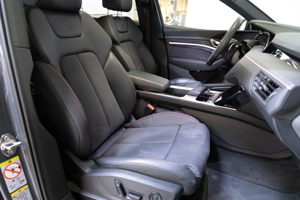 Audi Q8 e-tron 55 S-line Sportback quattro 5d