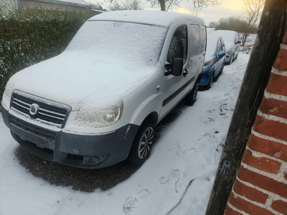 Fiat Doblò Cargo 1,3 JTD Base 4d