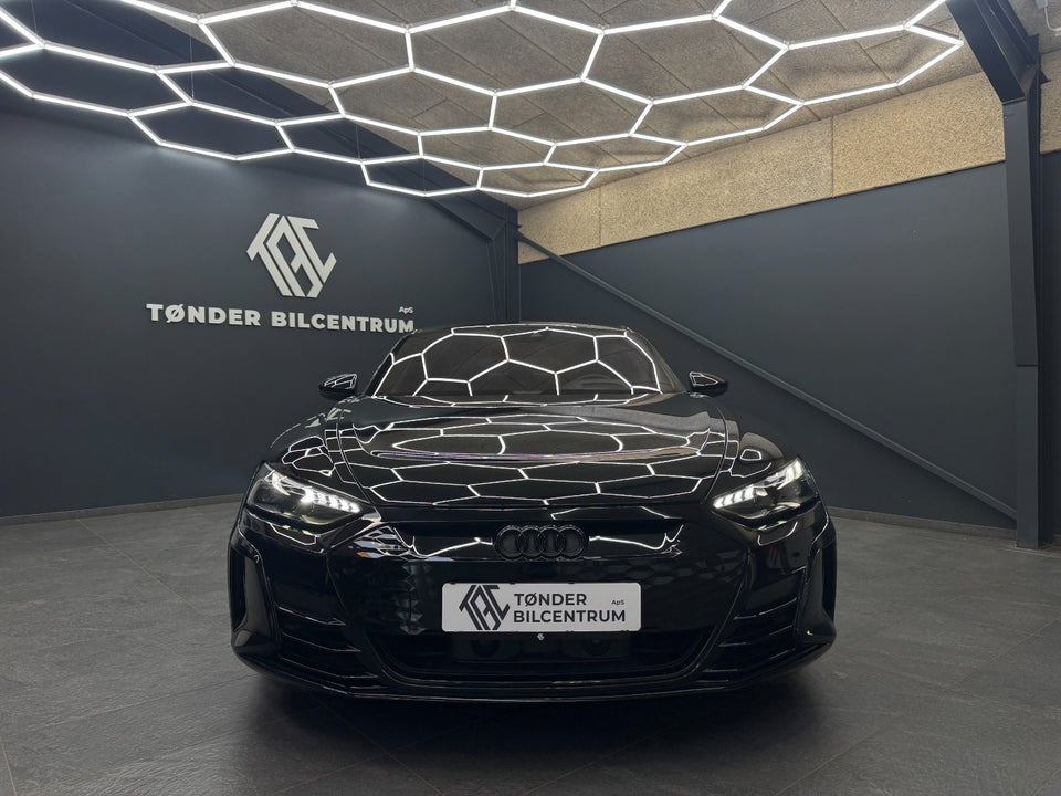 Audi RS e-tron GT quattro 4d