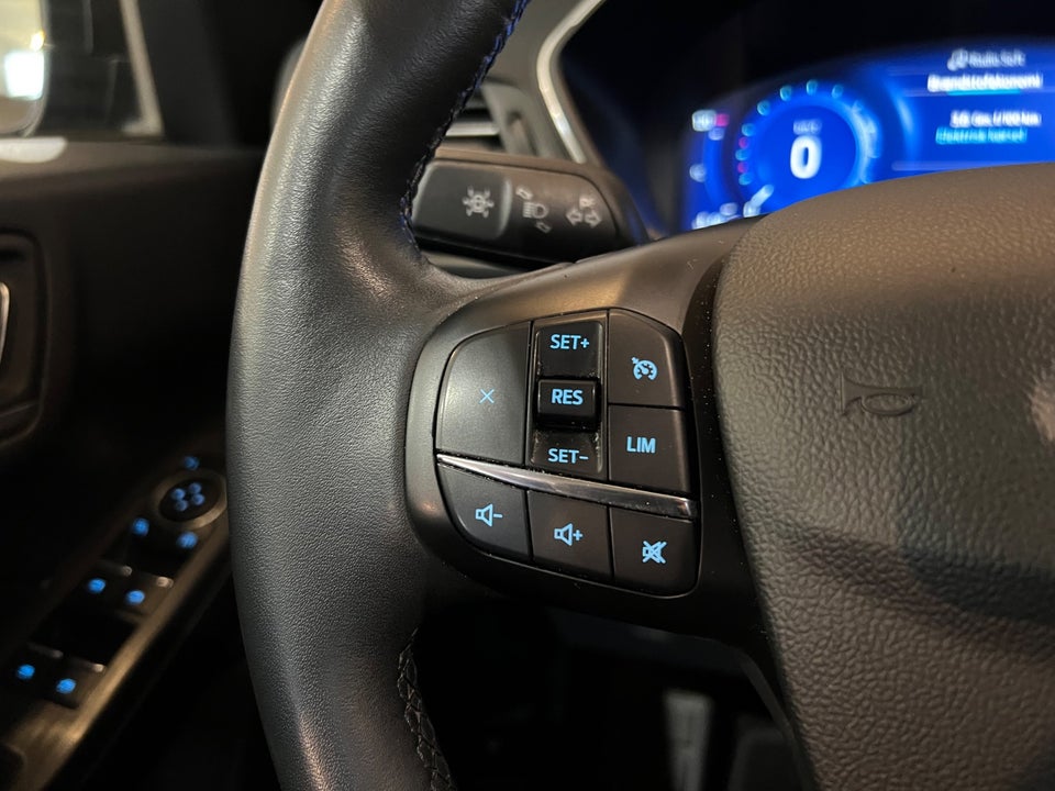 Ford Kuga 2,5 PHEV Titanium CVT 5d