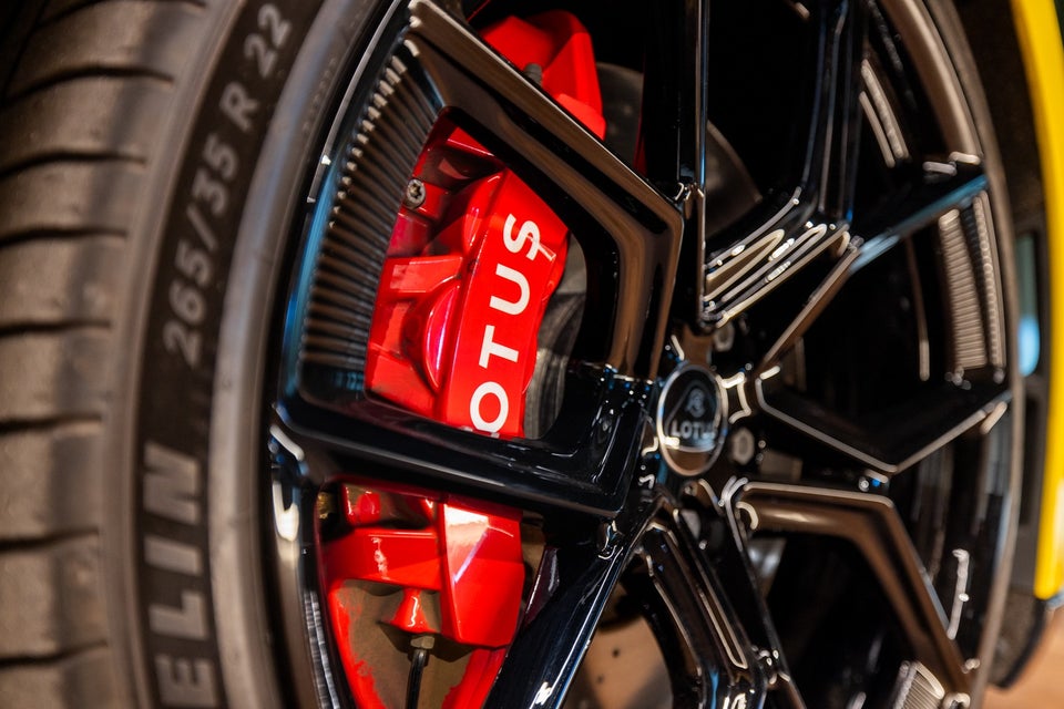 Lotus Emeya S 5d