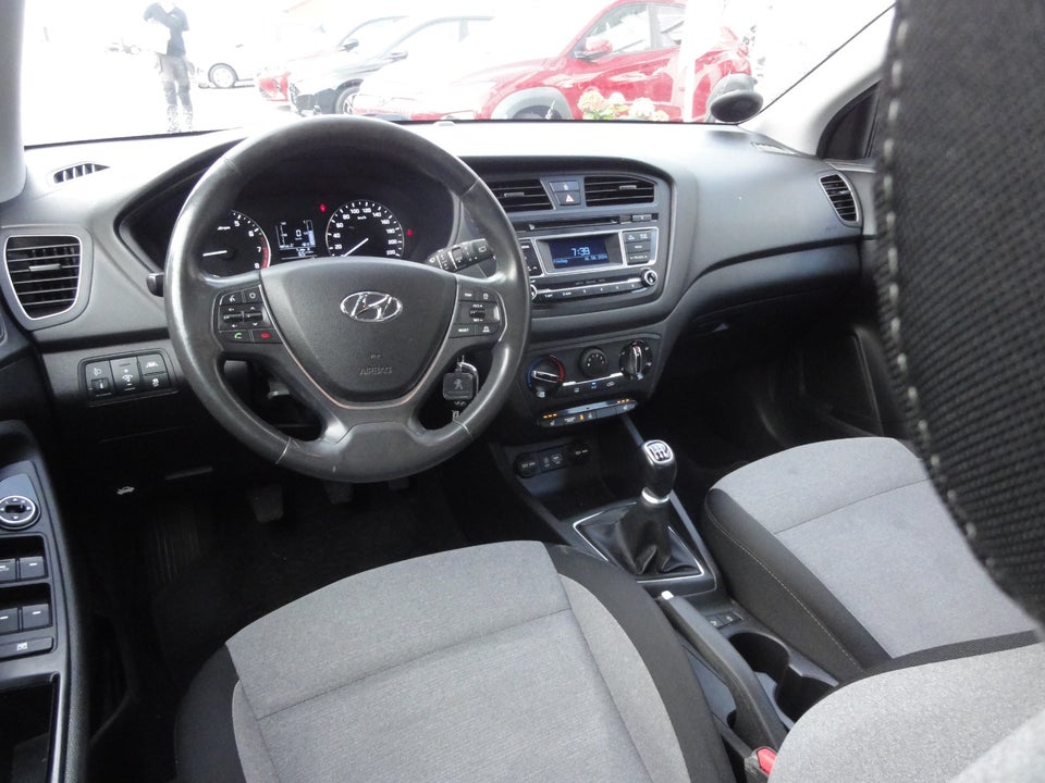 Hyundai i20 1,25 Trend 5d