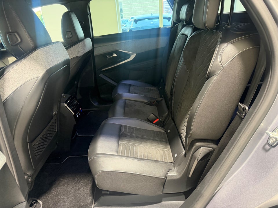 Peugeot e-5008 77 GT Pack 7prs 5d