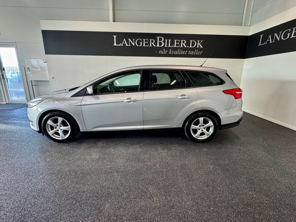 Ford Focus 1,5 TDCi 120 Business stc. 5d