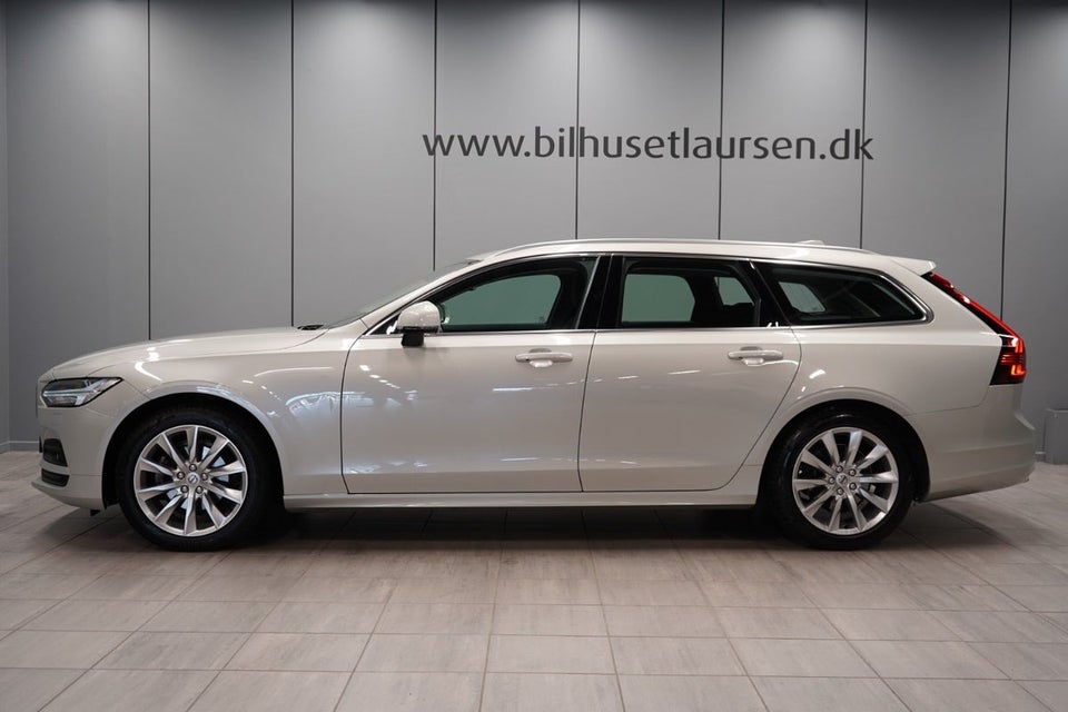 Volvo V90 2,0 B4 197 Momentum aut. 5d