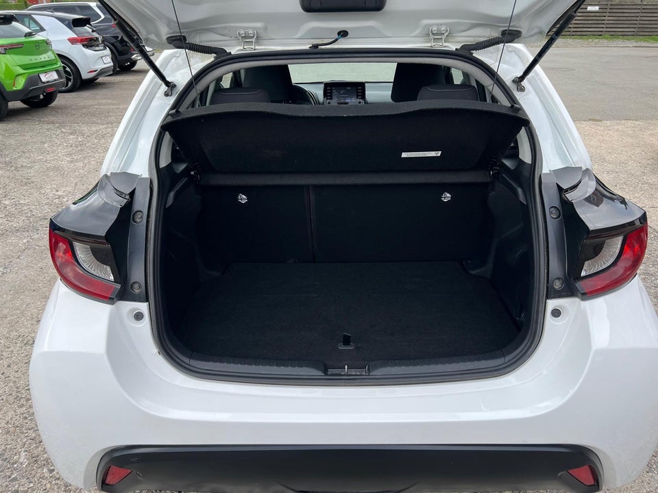 Toyota Yaris 1,5 Hybrid H3 e-CVT 5d