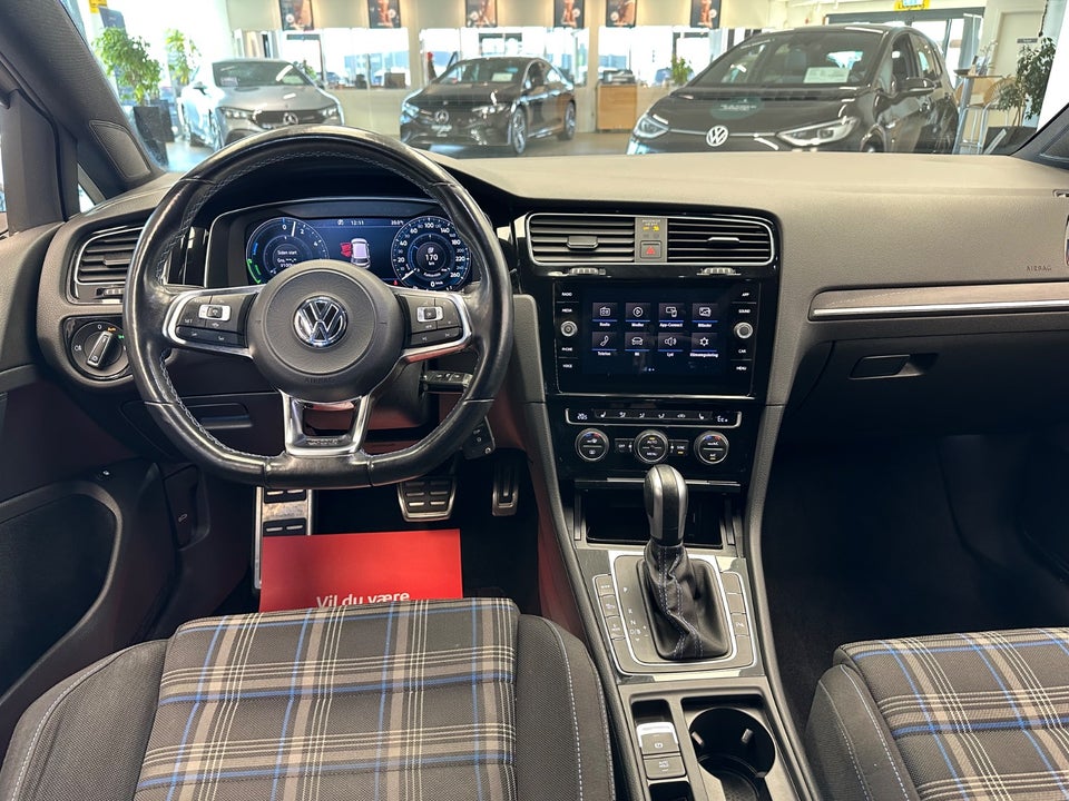 VW Golf VII 1,4 GTE DSG 5d