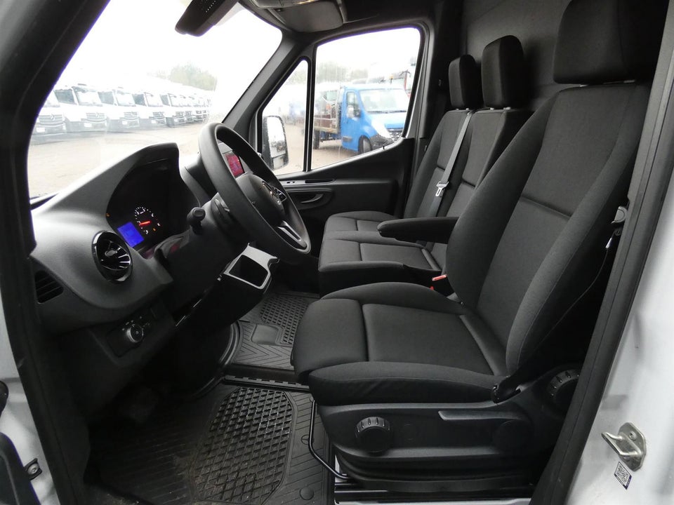 Mercedes Sprinter 317 2,0 CDi Alukasse m/lift aut. RWD 2d