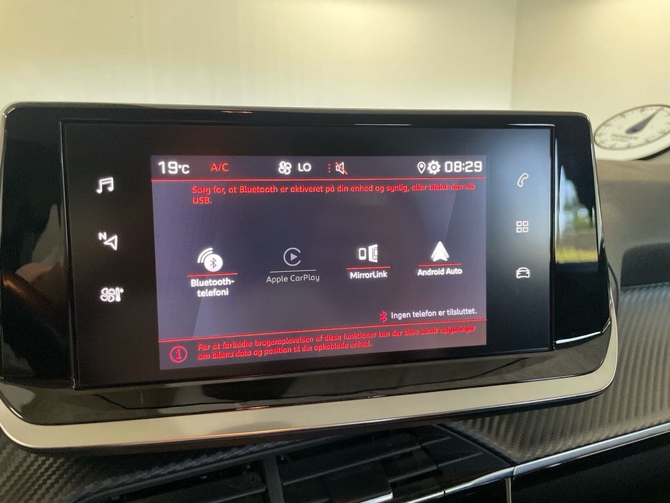 Peugeot 208 1,2 PureTech 100 Allure EAT8 5d