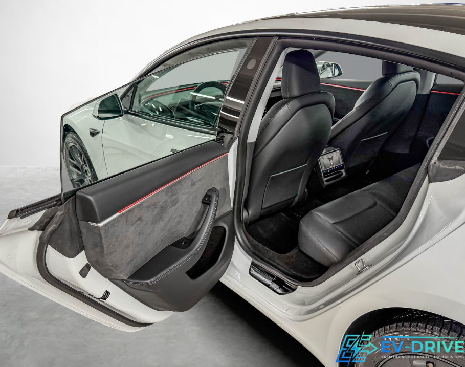 Tesla Model 3 Long Range AWD 4d