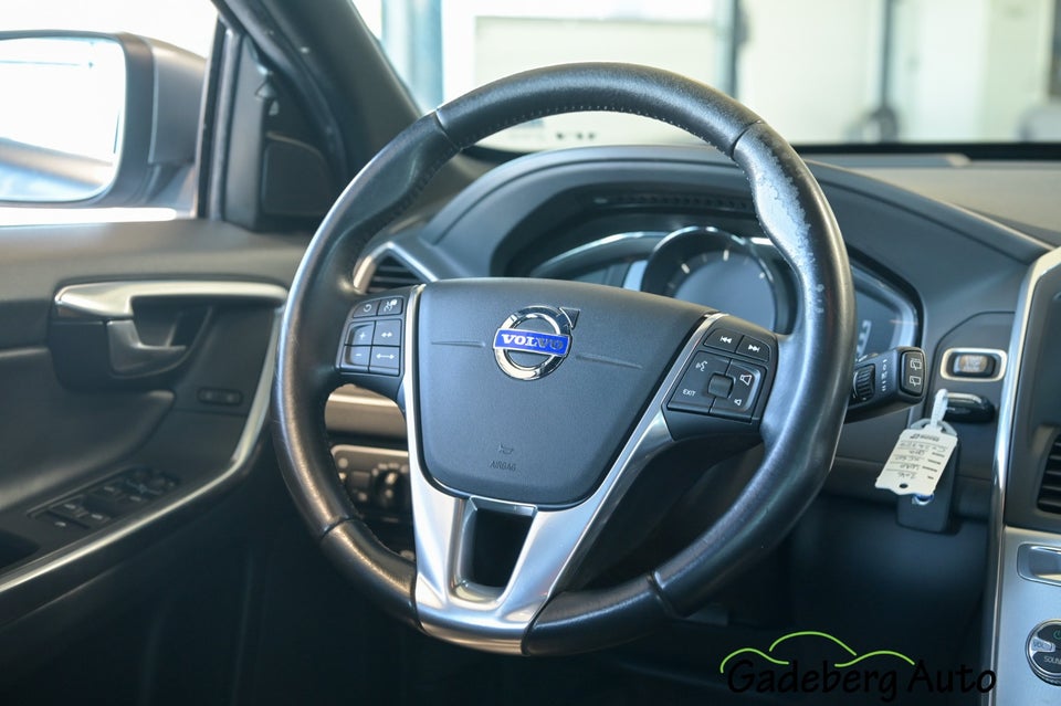 Volvo XC60 2,0 D4 190 Summum aut. 5d